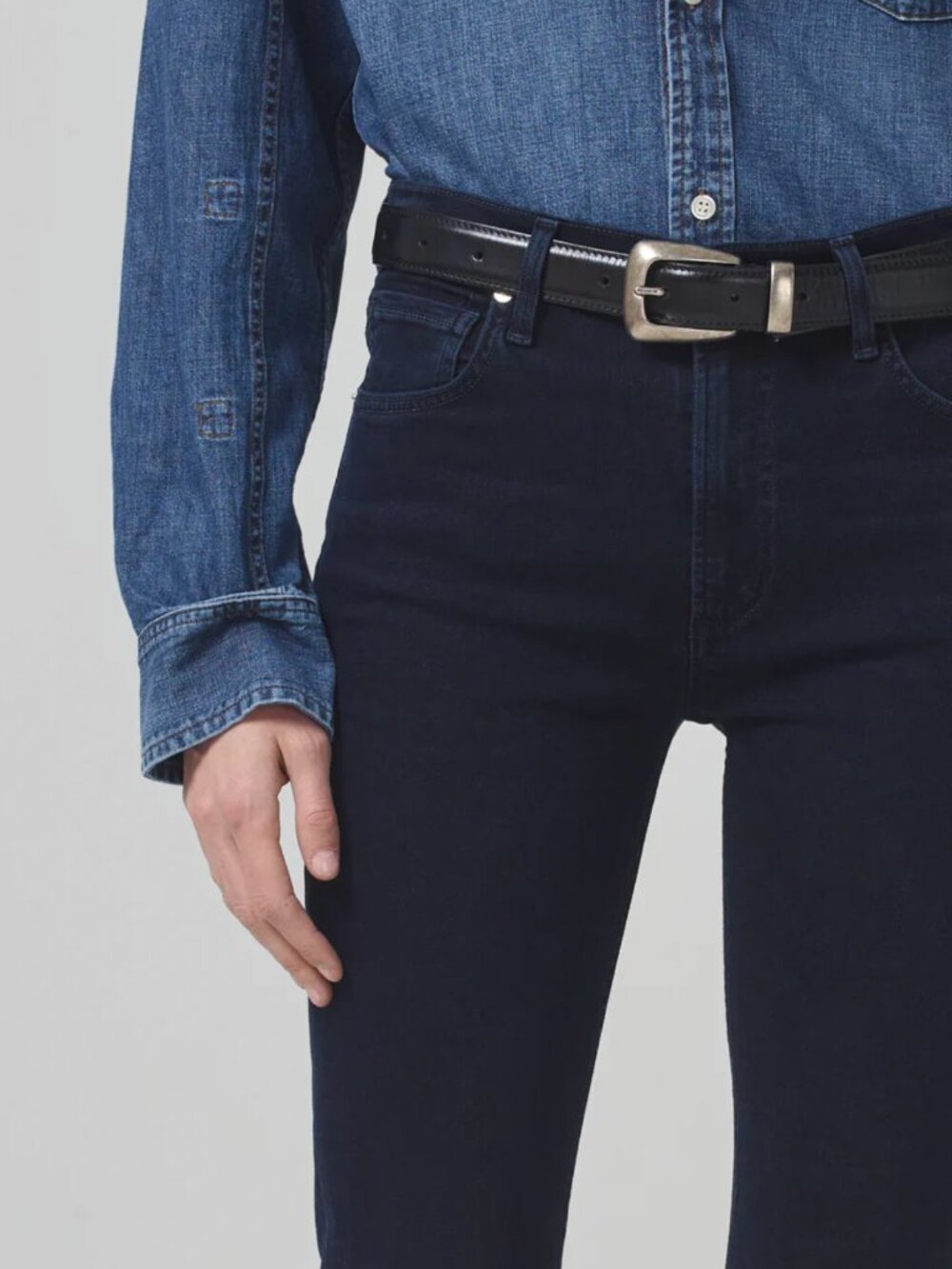 Citizens of Humanity - Isola Flare Jean -Chamber Dark Wash High Rise Flare Denim - Picture 4 of 7